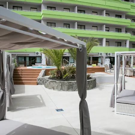 Отель Livvo Anamar 4*